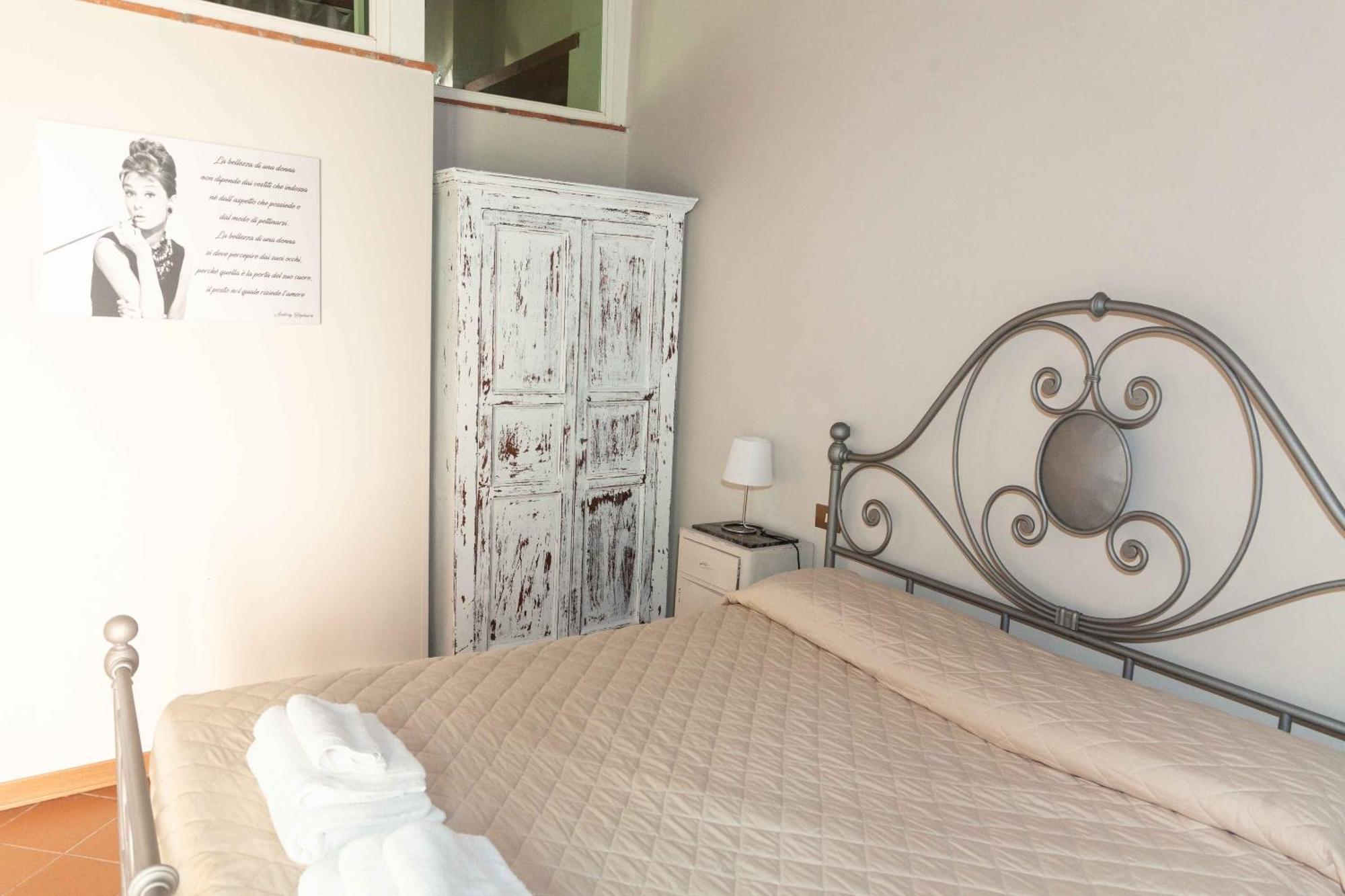 Bed And Breakfast Villa Torre Degli Onesti Apartments Lucca Exterior foto